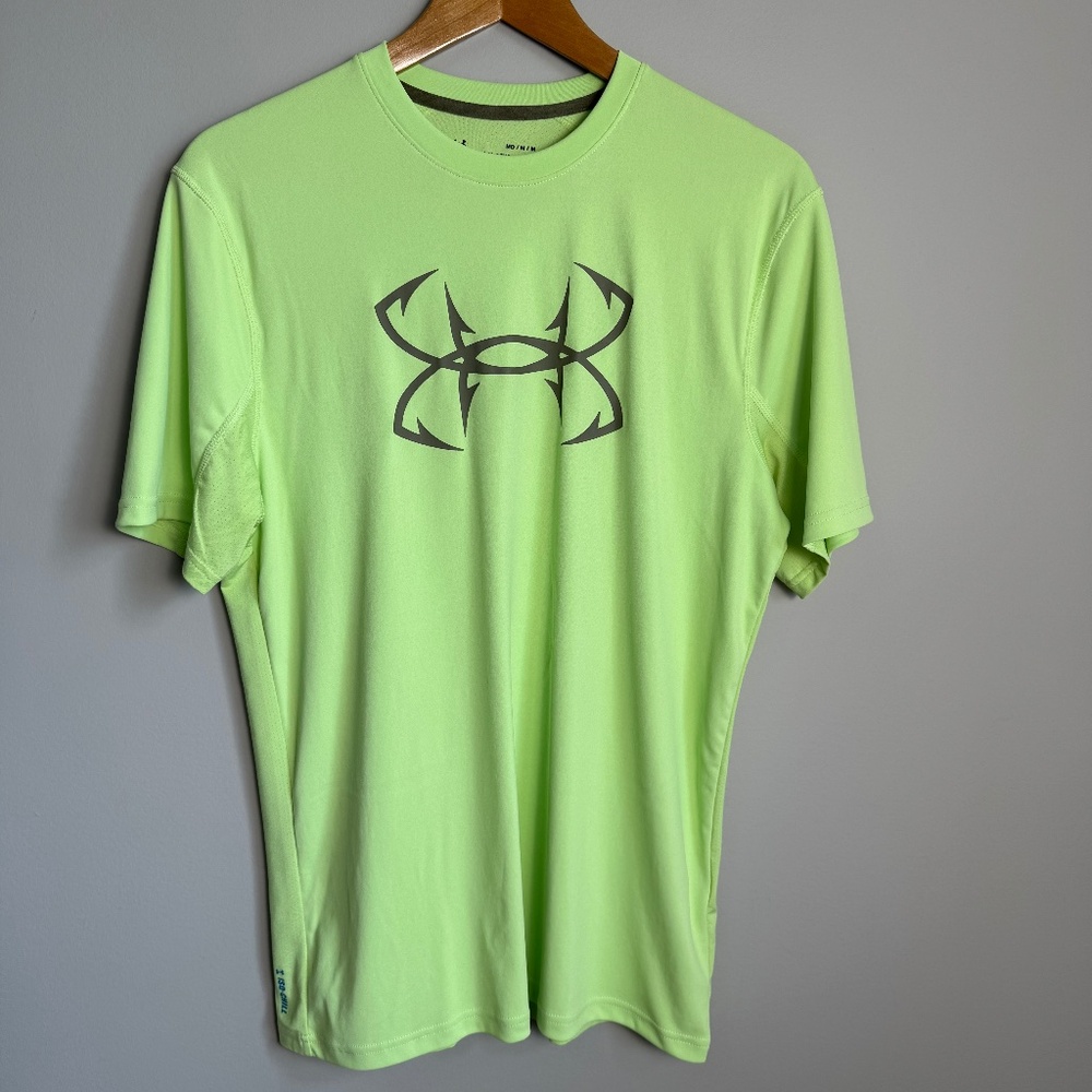 Under Armour ISO-CHILL Men's Active Short Sleeve Fish Hook Logo T-Shirt Green M